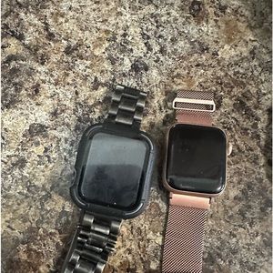Apple Watch SE and series 6 Rose gold
